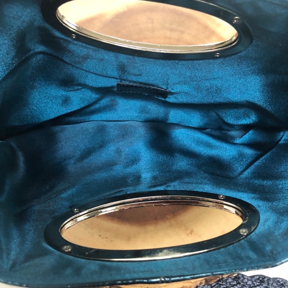 Express Clutch - Picture 3 of 5